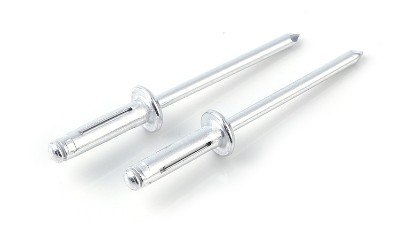 探討鉚釘在大型機械中的應用