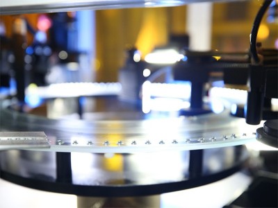 喆堃-精密設(shè)備